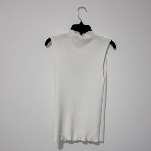DKNY small size sleeveless shirt